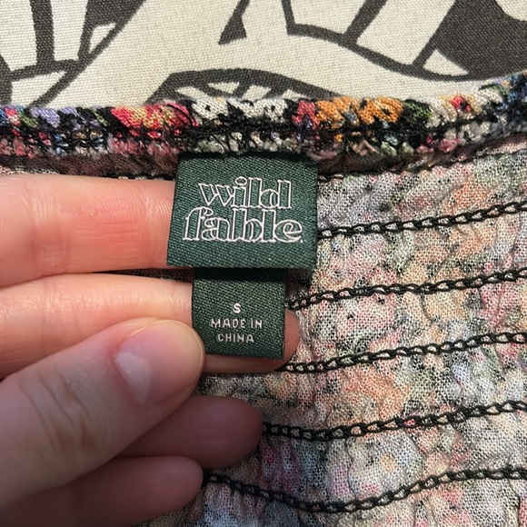 Wild Fable Crop Top Size Small Floral - Picture 6 of 7